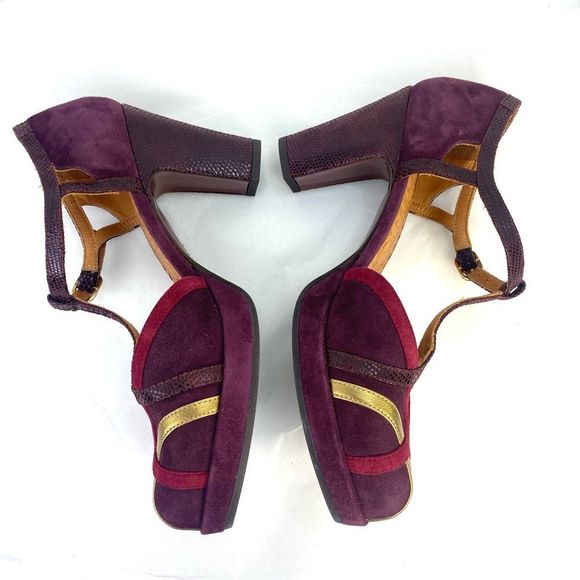 Chie Mihara 
Myla Suede Pumps Croc Textured Leather Gold T Strap Women’s - Picture 7 of 13